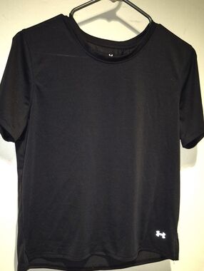 Ladies Under Armor TSHIRT